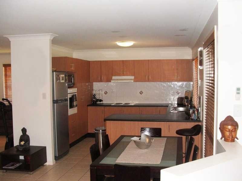 20 Tussock Crescent, Elanora QLD 4221