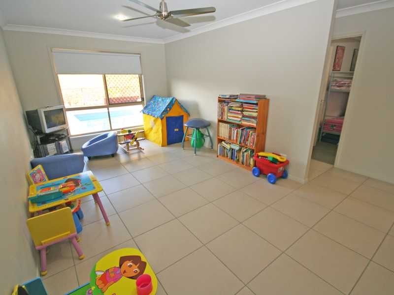 8 Mary Bale Drive, Tallebudgera QLD 4228