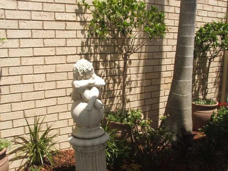 Unit 6/7 Cupania Place, Elanora QLD 4221