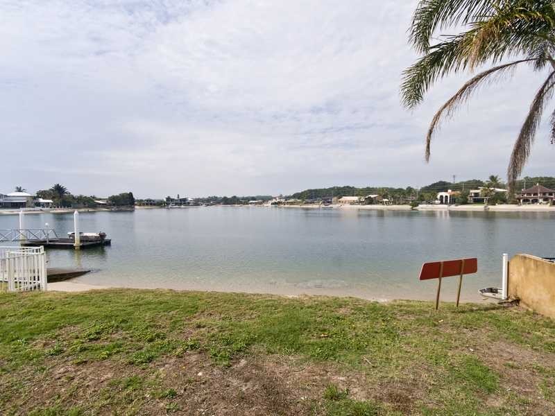 Unit 1/74 Parnki Parade, Palm Beach QLD 4221
