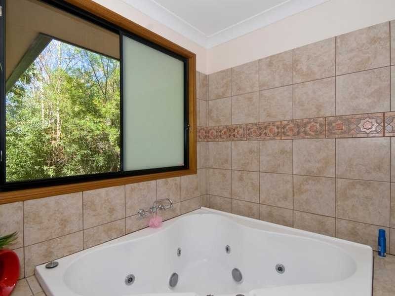 64 Fenton Drive, Tallebudgera QLD 4228