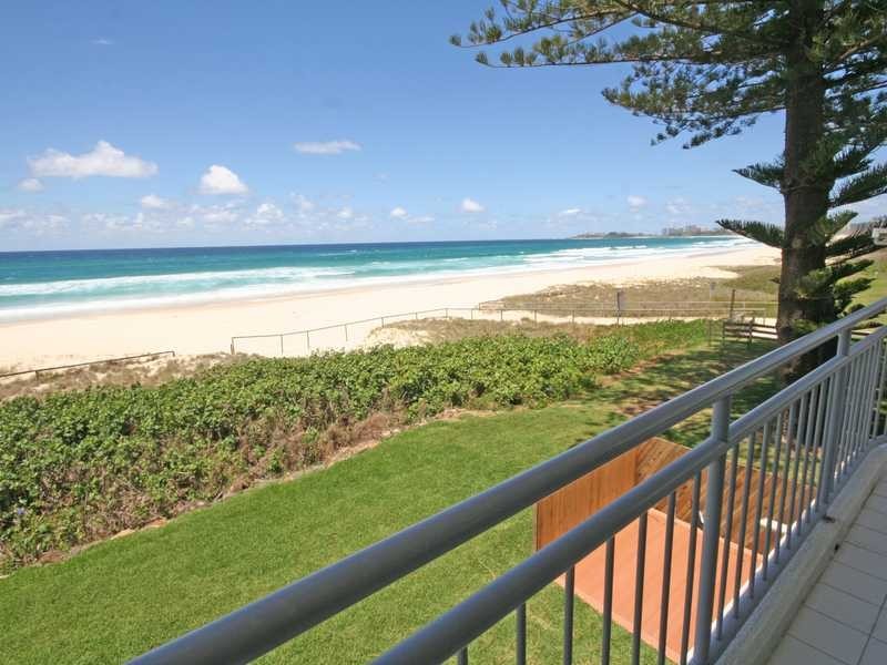 Unit 4/277 Golden Four Drive, Bilinga QLD 4225
