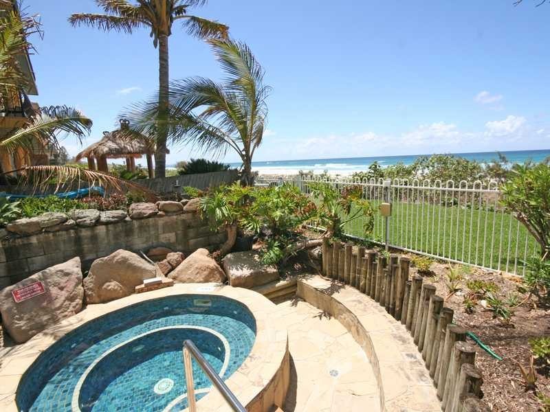 Unit 4/277 Golden Four Drive, Bilinga QLD 4225