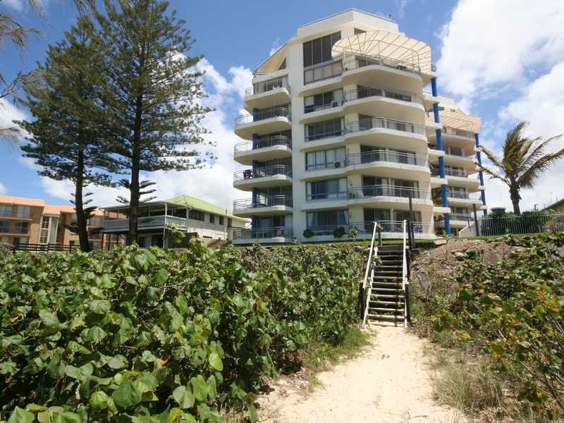 Unit 4/277 Golden Four Drive, Bilinga QLD 4225