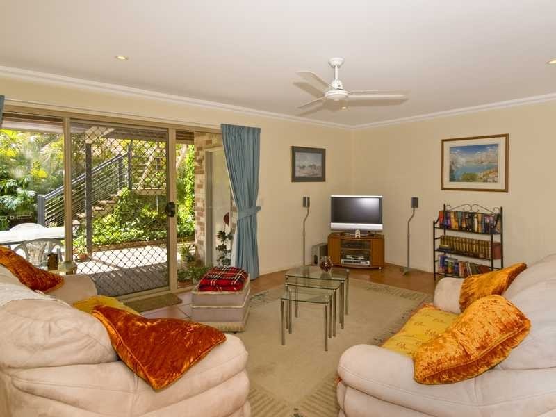 31 Tipuana Drive, Elanora QLD 4221