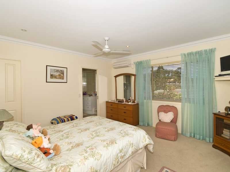 31 Tipuana Drive, Elanora QLD 4221