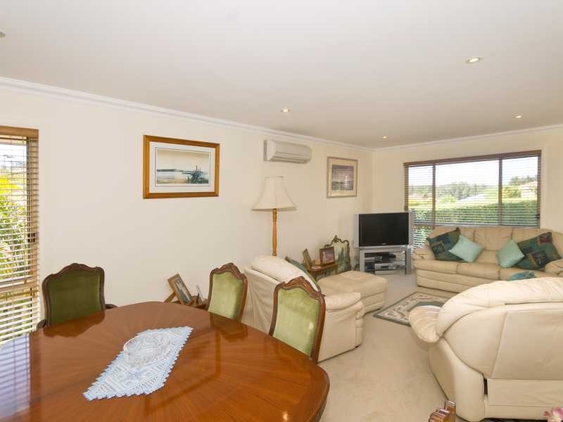 31 Tipuana Drive, Elanora QLD 4221