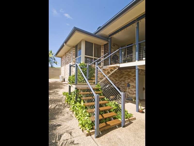 31 Tipuana Drive, Elanora QLD 4221