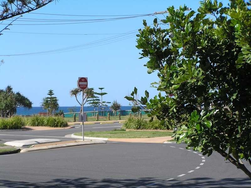 Unit 4/437 Golden Four Drive, Tugun QLD 4224