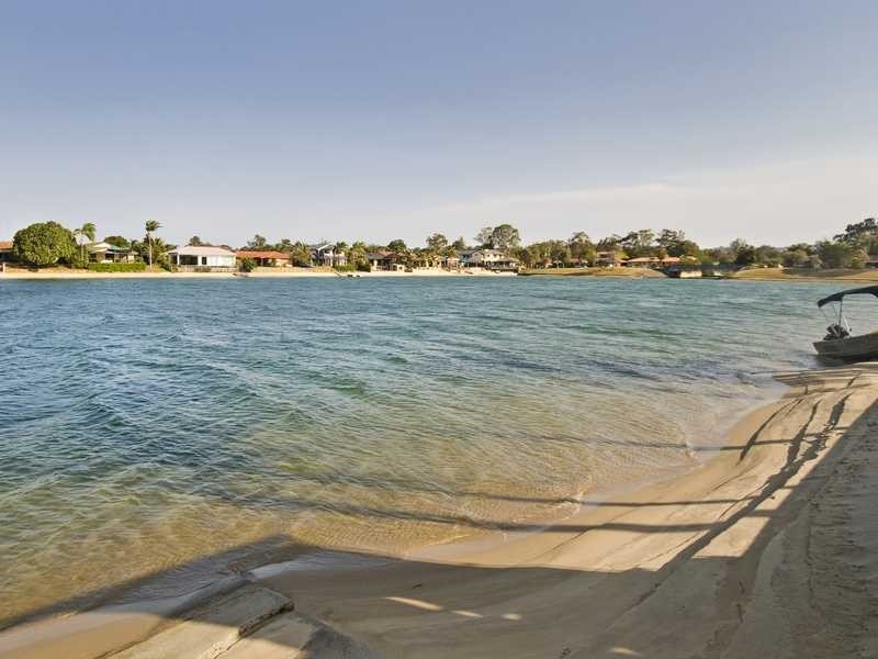 19 Diplacus Drive, Palm Beach QLD 4221