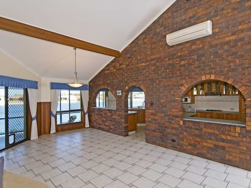 19 Diplacus Drive, Palm Beach QLD 4221