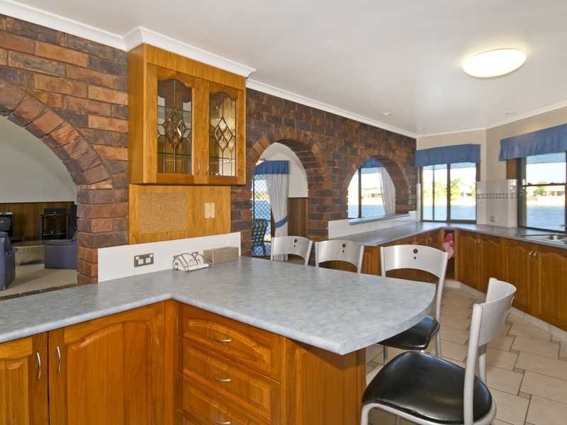 19 Diplacus Drive, Palm Beach QLD 4221