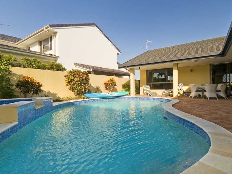 19 Diplacus Drive, Palm Beach QLD 4221