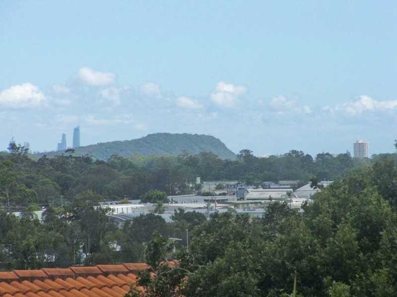 10 Thunder Drive, Currumbin Waters QLD 4223