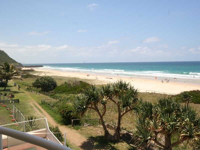 Unit 305/1483 Gold Coast Highway, Palm Beach QLD 4221