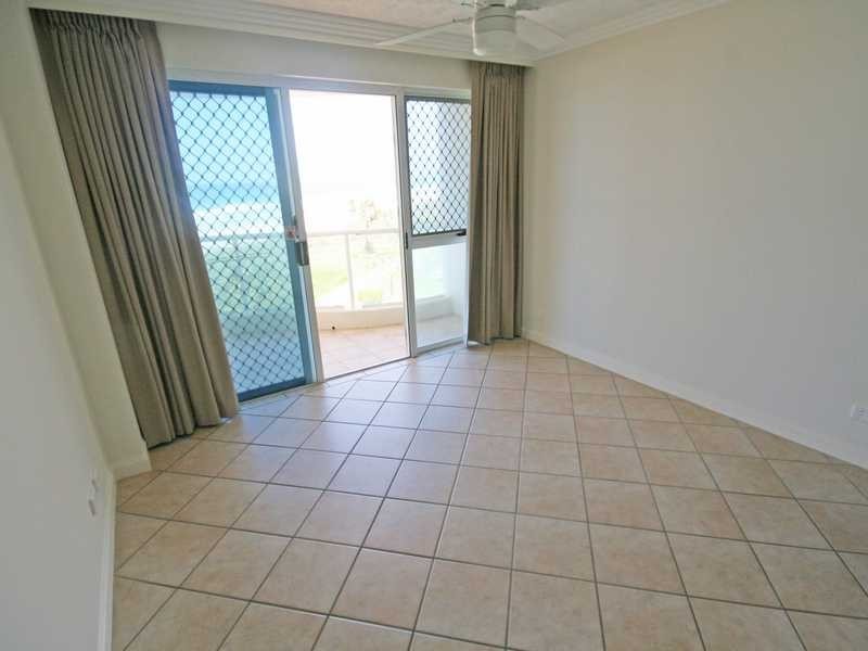 Unit 305/1483 Gold Coast Highway, Palm Beach QLD 4221