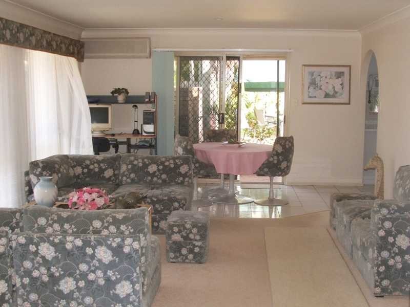 Unit 9/12 Cupania Place, Elanora QLD 4221
