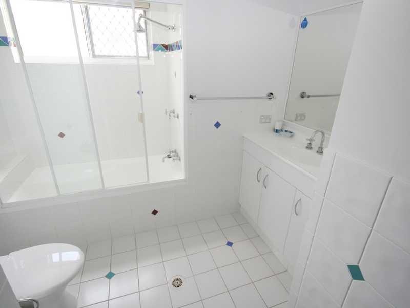 Unit 1/80 Pacific Parade, Bilinga QLD 4225