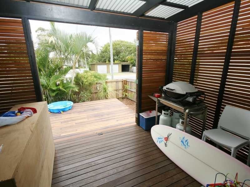 20 Fourteenth Avenue, Palm Beach QLD 4221