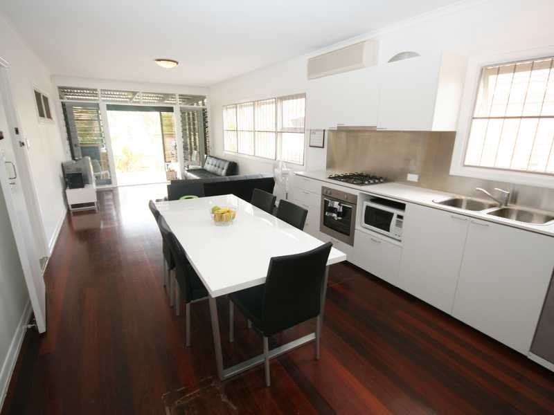 20 Fourteenth Avenue, Palm Beach QLD 4221