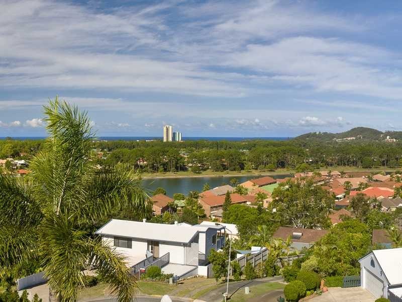 3 Hovea Court, Elanora QLD 4221