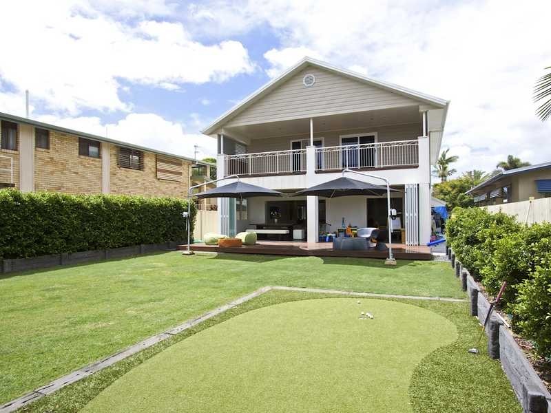 69 Fifth Avenue, Palm Beach QLD 4221