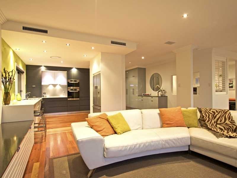 69 Fifth Avenue, Palm Beach QLD 4221