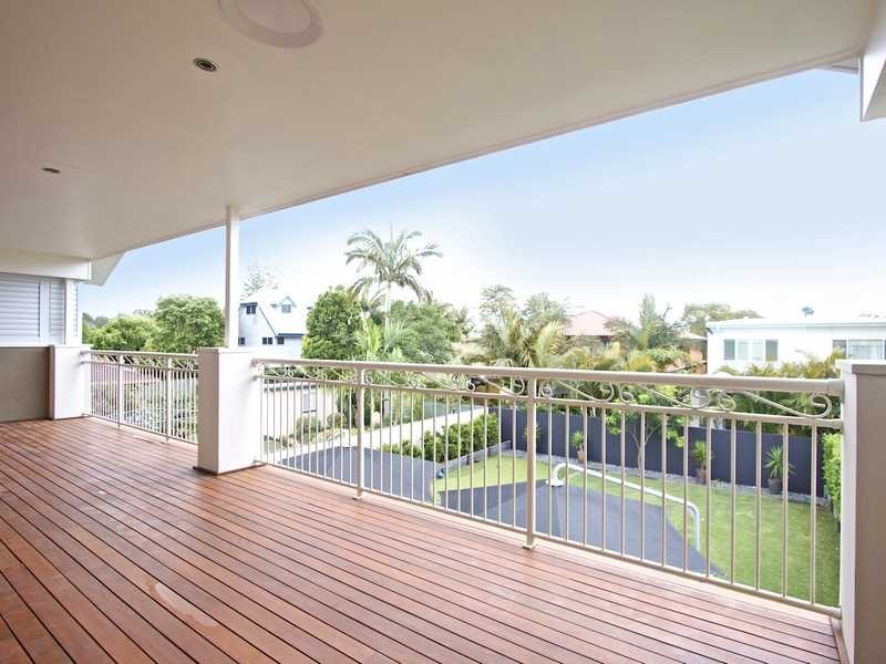 69 Fifth Avenue, Palm Beach QLD 4221