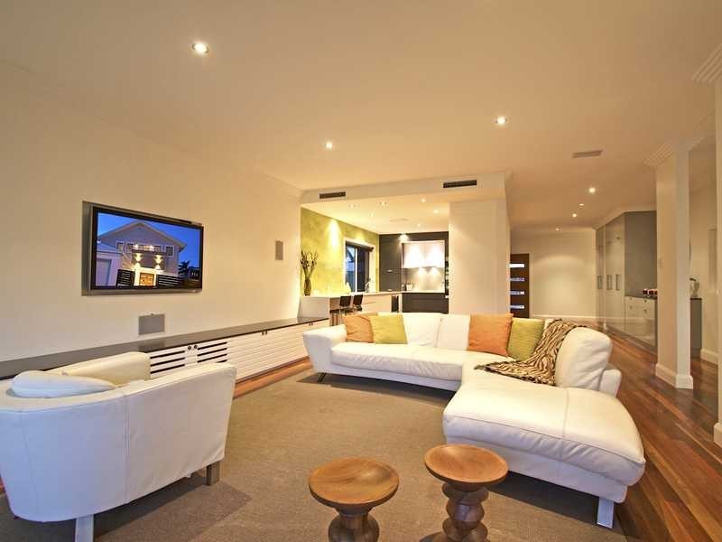 69 Fifth Avenue, Palm Beach QLD 4221