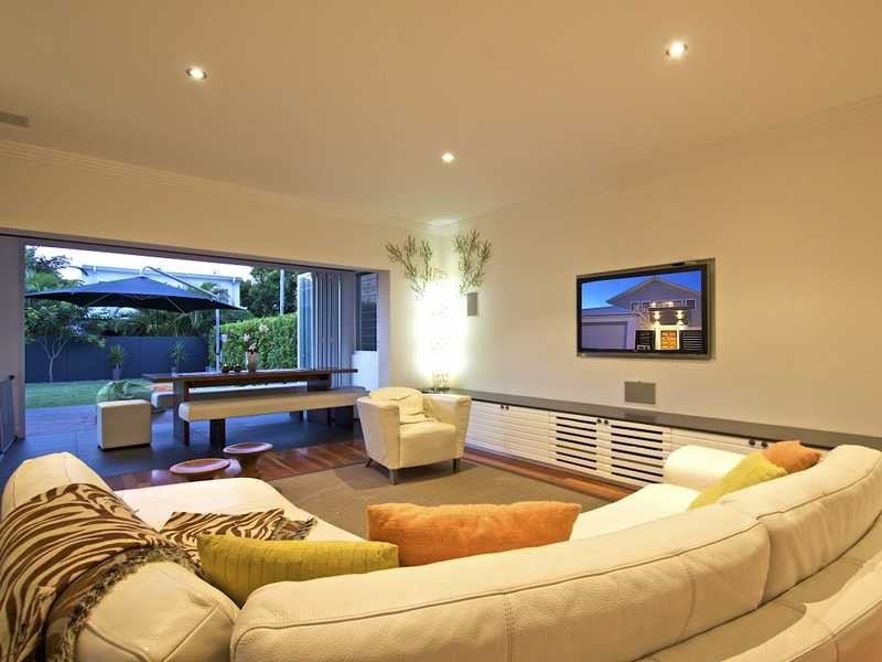 69 Fifth Avenue, Palm Beach QLD 4221