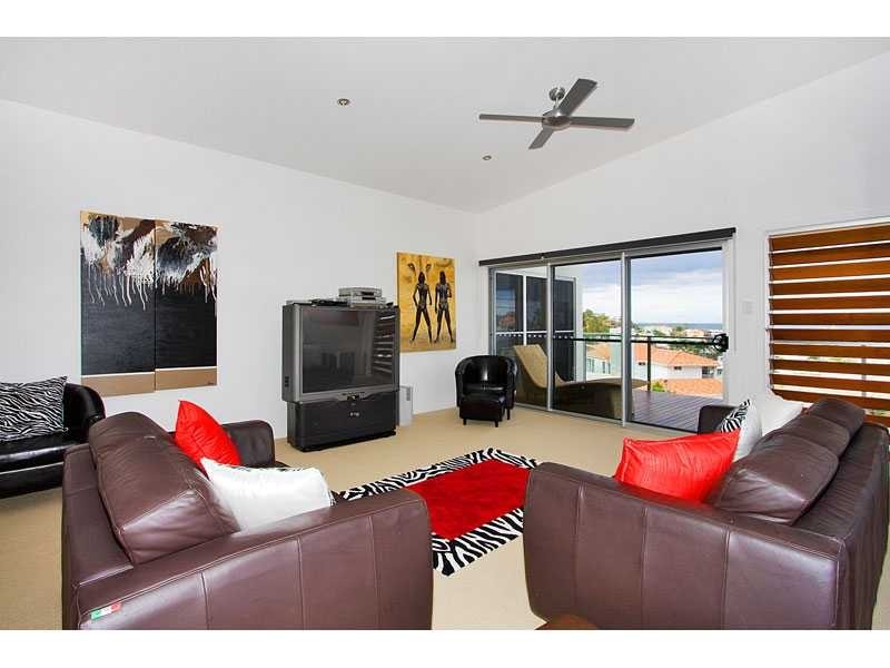49 Wyberba Street, Tugun QLD 4224