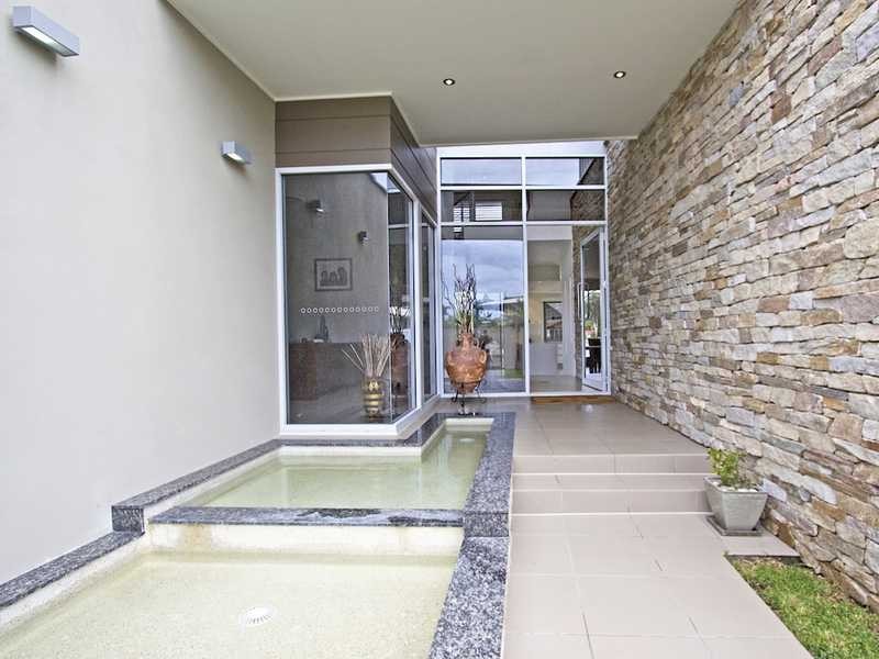 1 Keel Court, Currumbin Waters QLD 4223
