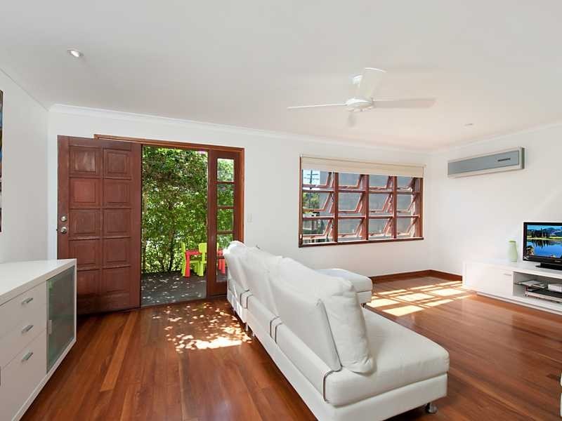 84 Leyte Avenue, Palm Beach QLD 4221