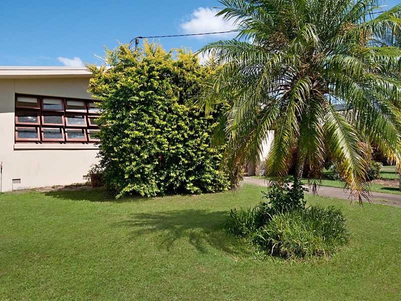 84 Leyte Avenue, Palm Beach QLD 4221