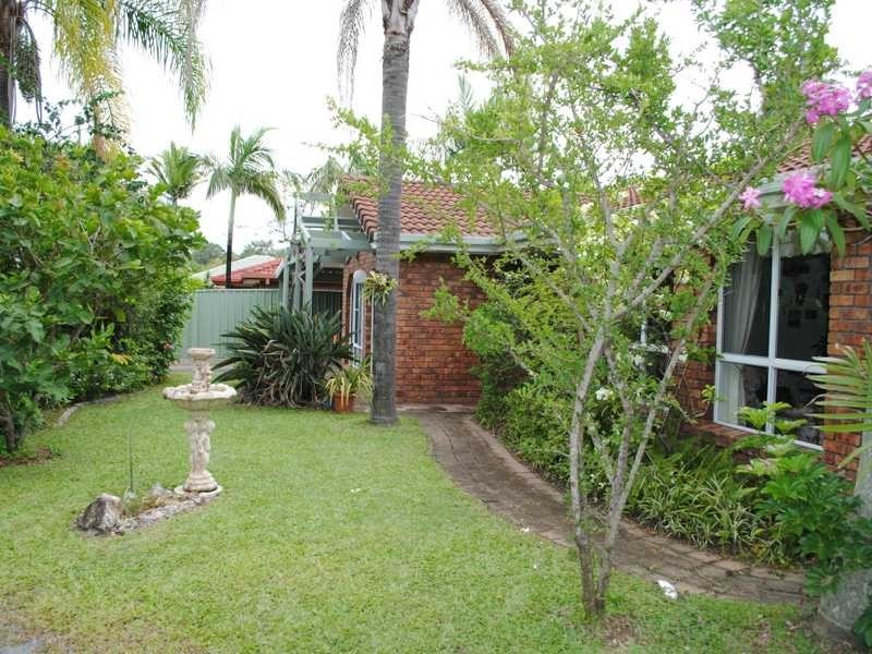 3 Togos Avenue, Currumbin Waters QLD 4223