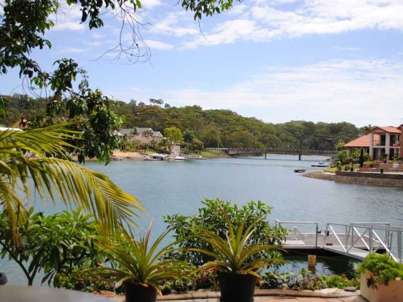 11 Kingfish Court, Palm Beach QLD 4221