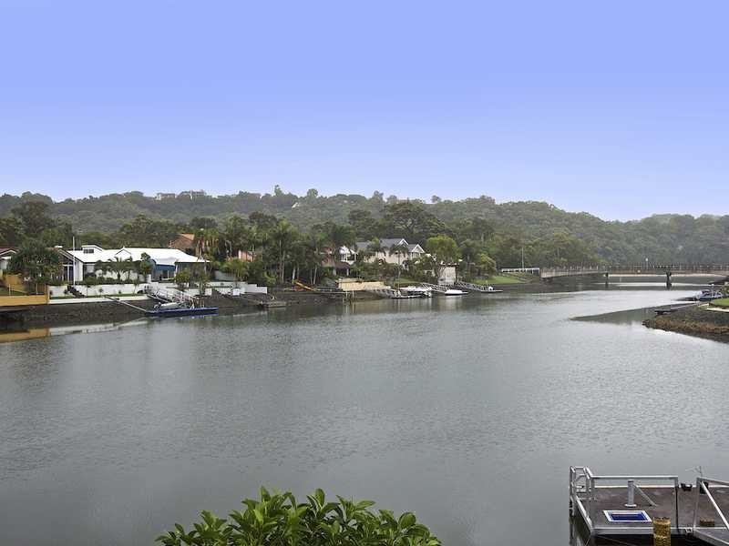 11 Kingfish Court, Palm Beach QLD 4221
