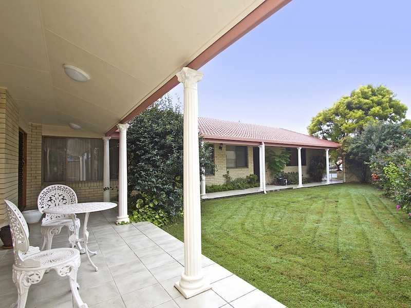 11 Kingfish Court, Palm Beach QLD 4221