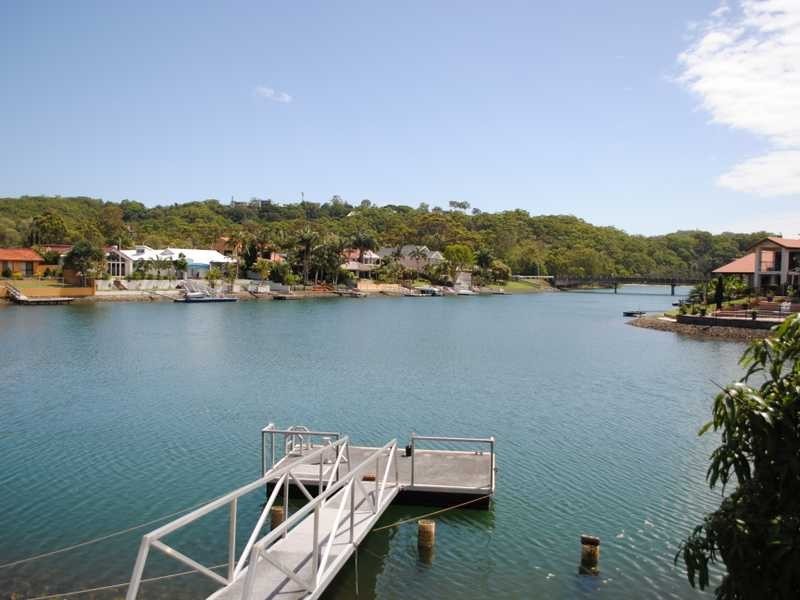 11 Kingfish Court, Palm Beach QLD 4221