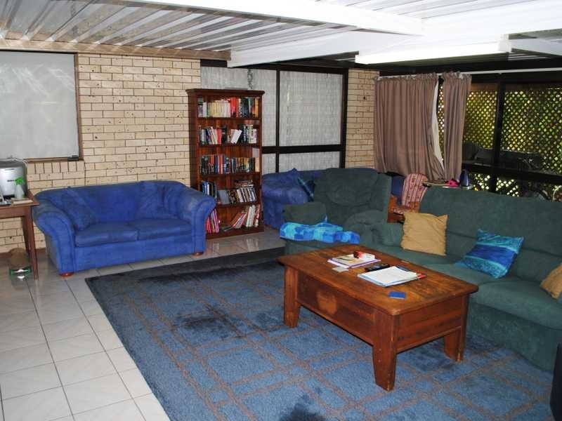 67 Ironbark Street, Elanora QLD 4221