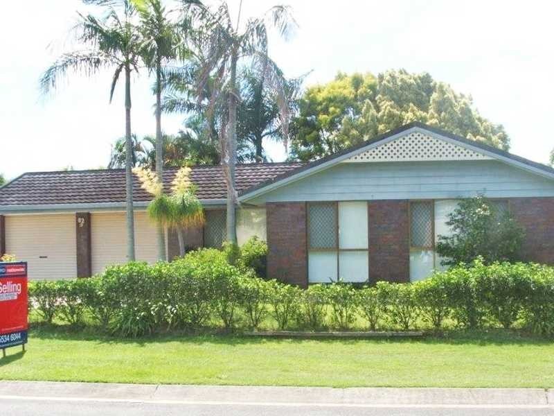 82 Saffron Street, Elanora QLD 4221