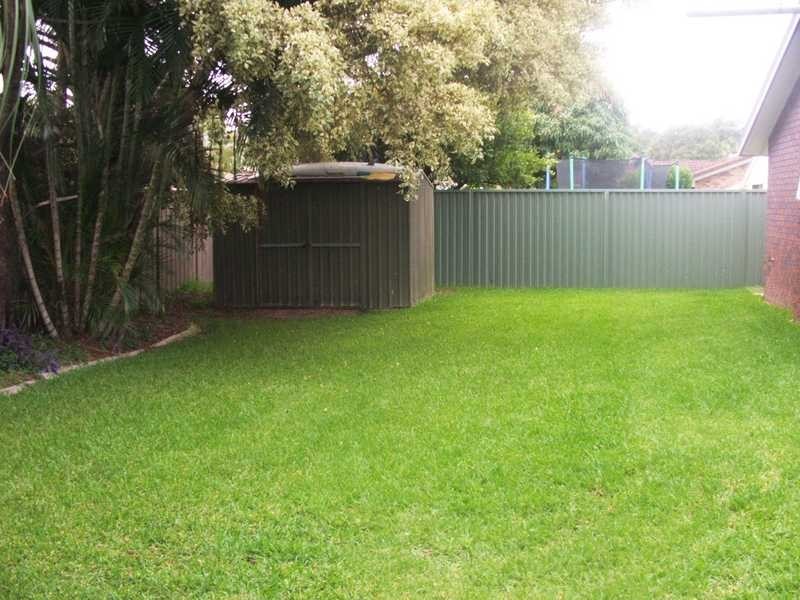 82 Saffron Street, Elanora QLD 4221