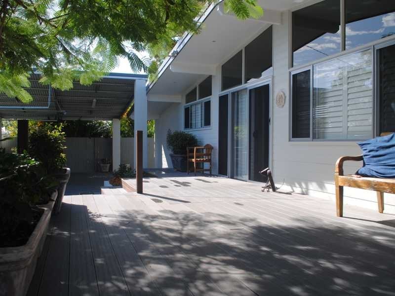 56 TwentySeventh Avenue, Palm Beach QLD 4221