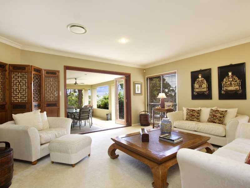 26 Calcita Avenue, Elanora QLD 4221