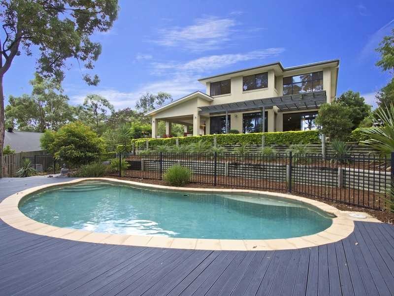 26 Calcita Avenue, Elanora QLD 4221