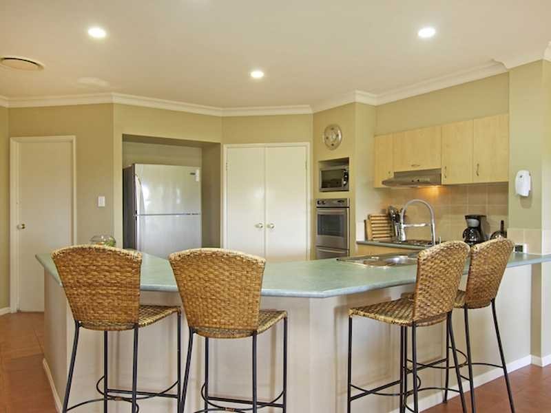 26 Calcita Avenue, Elanora QLD 4221