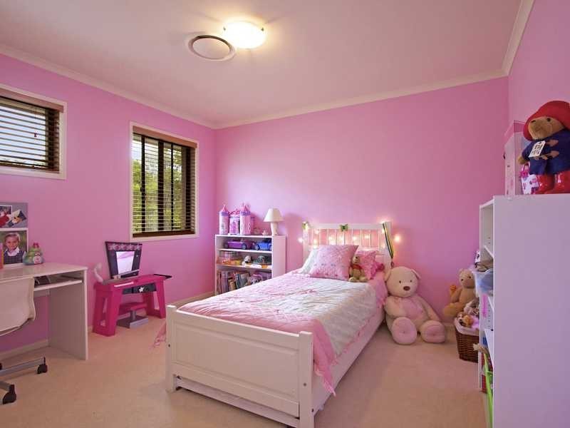 26 Calcita Avenue, Elanora QLD 4221