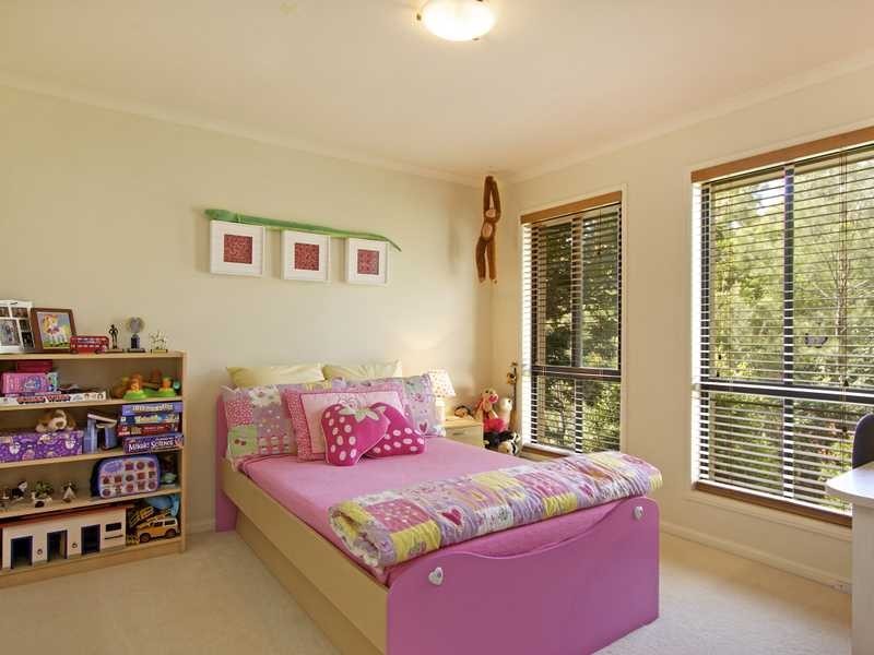 26 Calcita Avenue, Elanora QLD 4221