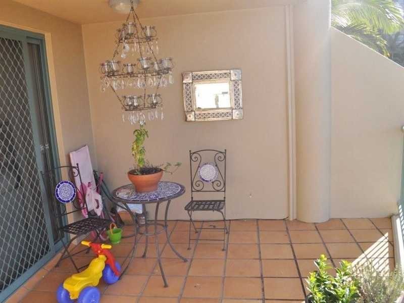 Unit 2/9 Domain Road, Currumbin QLD 4223