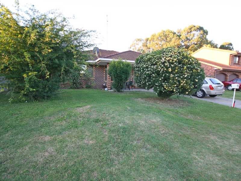 43 Darnel Street, Elanora QLD 4221